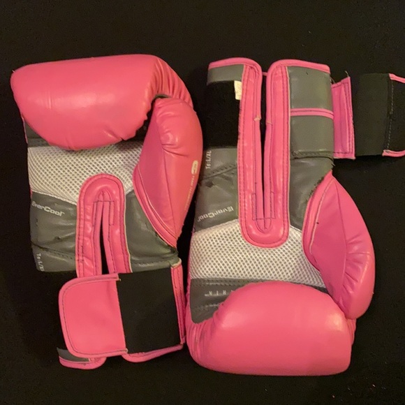 Elite Women’s Protex Training Gloves - Picture 10 of 10